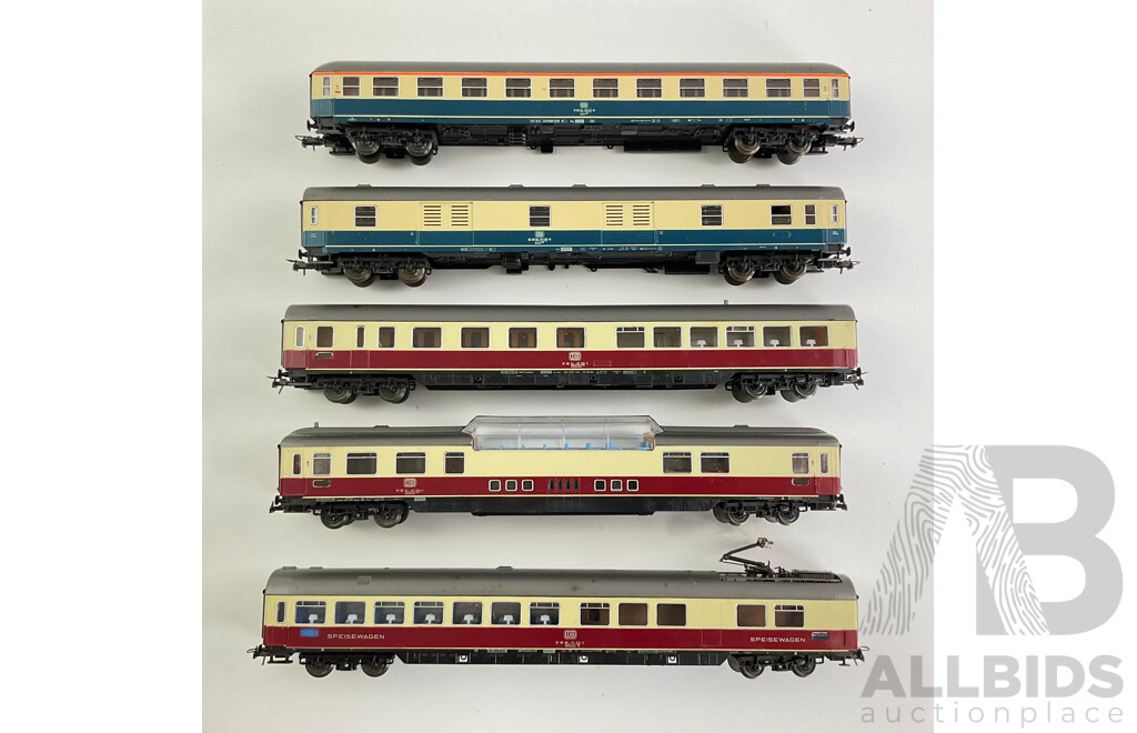 Vintage Collection of Boxed Roco HO Scale Rolling Stock Including Five German DB Passenger Cars, German and American Freight Wagons and Tanker