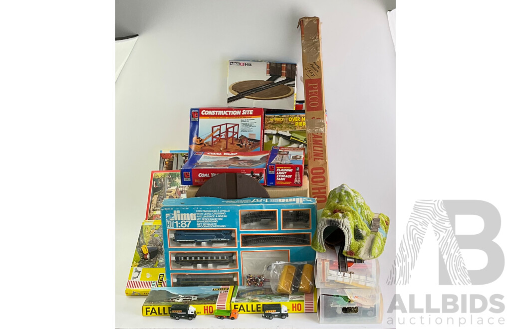 Large Collection of Boxed HO Scale Rolling Stock and Scenery Items Including Lima French SNCF Locomotive and Passenger Carriages, Faller Buildings, Tunnels...