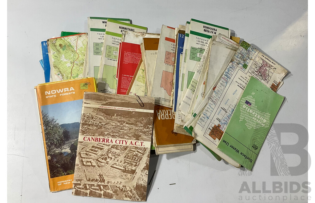 Collection Canberra & District Maps Including 1 to 25000 Topographical Examples