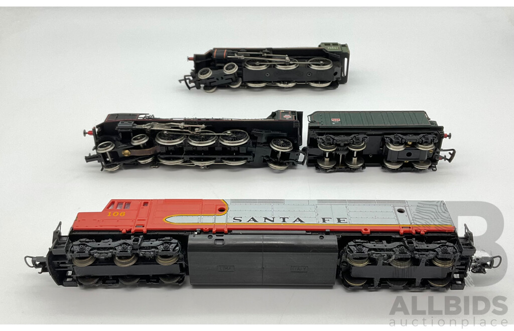Three HO Scale Locomotives Including Steam Locomotives SCNF 231.2.82, Mainline 75001 and Lima Santa Fe Diesel Locomotive 106