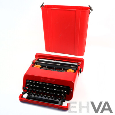 Retro Olivetti Valentine S Cherry Red Typewriter with Original Case, Designed by Ettore Sottsass and Perry King, Circa 1960s