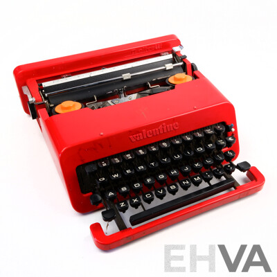 Retro Olivetti Valentine S Cherry Red Typewriter with Original Case, Designed by Ettore Sottsass and Perry King, Circa 1960s