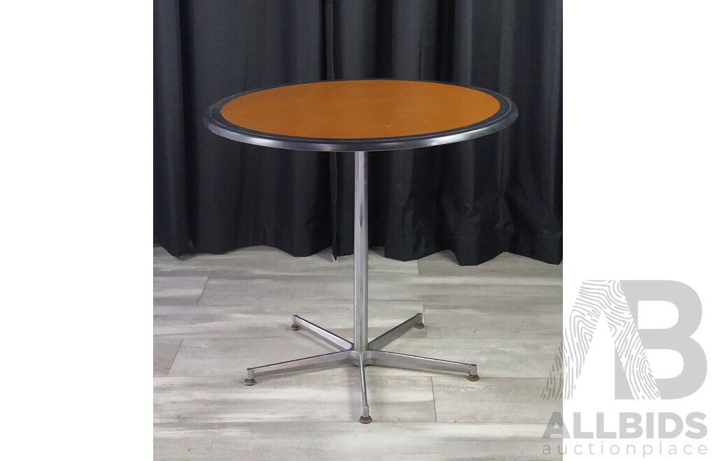 Modern Cafe Table by Stratifis Moule Rochfort