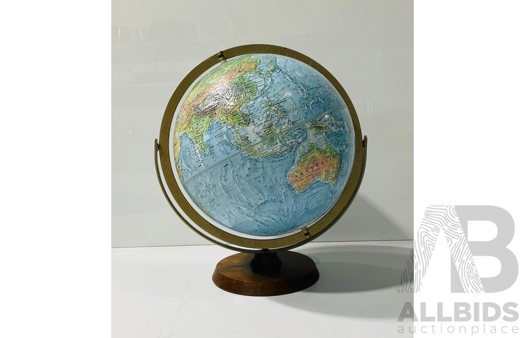 Vintage Readers Digest Great World Globe