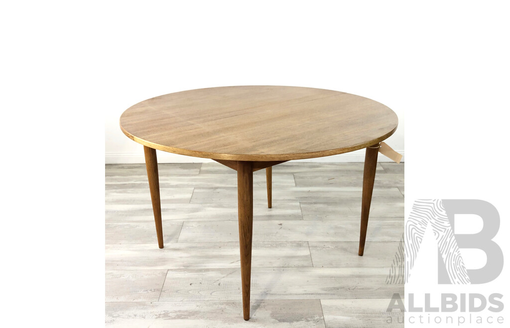 Mid-Century Round Extension Dining Table by Moderntone