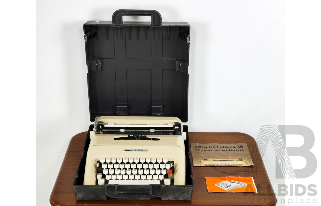 Vintage Olivetti Lettera 35 Typewriter