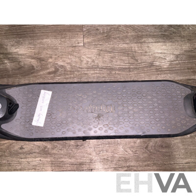Segway Ninebot Kickscooter F20A Electric EScooter - ORP $1,199.00