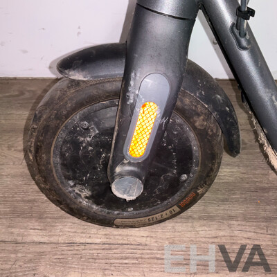 Segway Ninebot Kickscooter F20A Electric EScooter - ORP $1,199.00