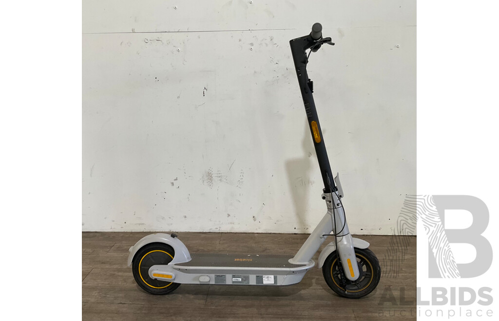 Segway Ninebot KickScooter Max G30L - ORP $1,199.00