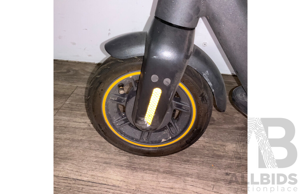 Segway Ninebot Kickscooter Max G20 Electric EScooter - ORP $1,199.00