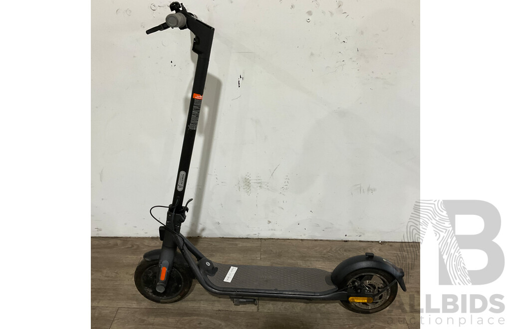 Segway Ninebot Kickscooter F20A Electric EScooter - ORP $1,199.00