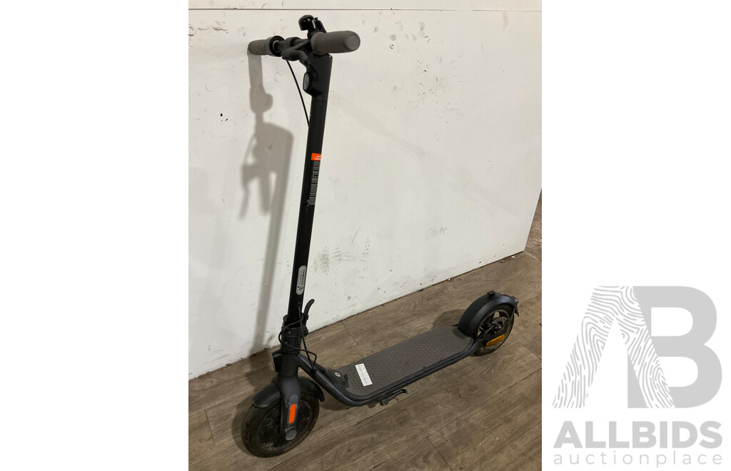 Segway Ninebot Kickscooter F20A Electric EScooter - ORP $1,199.00