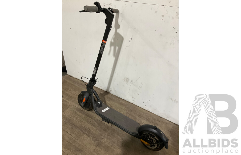 Segway Ninebot Kickscooter F20A Electric EScooter - ORP $1,199.00