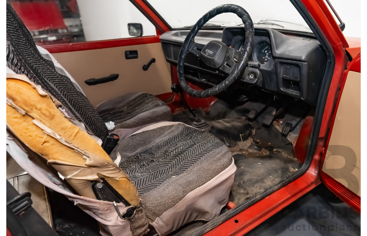7/1981 Suzuki Hatch 800 Van Red 0.5L