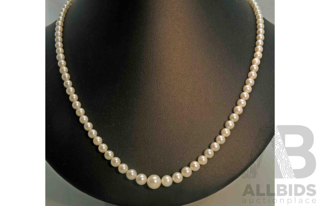 Vintage Pearl Necklace - Graduated Akoya Cultured Pearls