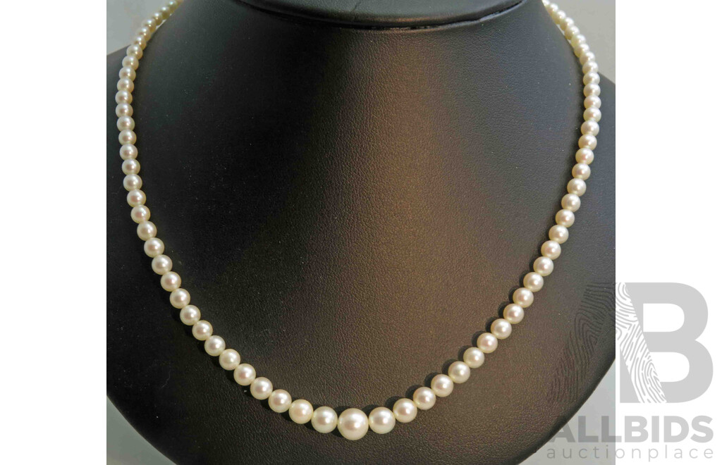 Nice Vintage Cultured Pearl Necklace