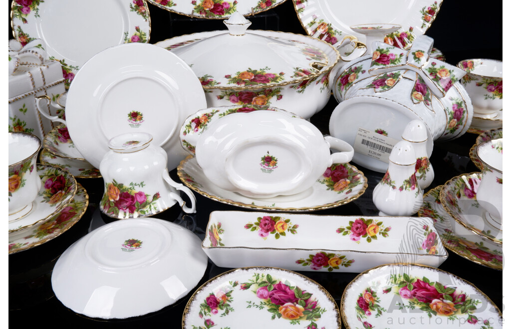 Royal Albert Porcelain 41 Piece Dinner Service in Old Country Roses Pattern