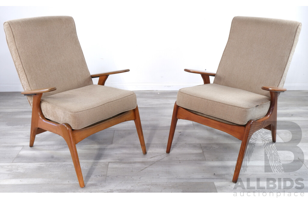 Pair of Fler SC55 Armchairs Designed by Fred Lowen
