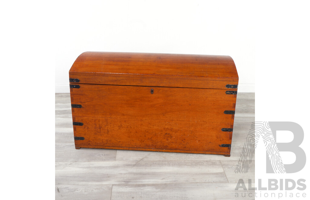 Timber Dome Top Trunk with Metal - Lot 1539106 | ALLBIDS