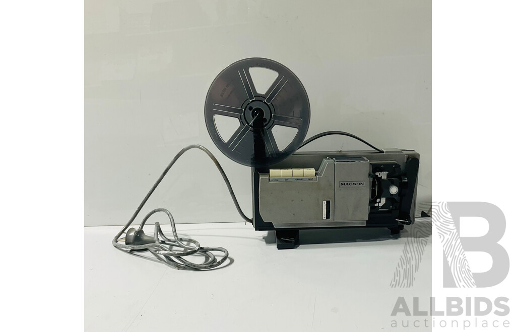 Vintage Magnon 800 Automatic ZRS Fully Automatic Super 8 Movie Projector with Original Box