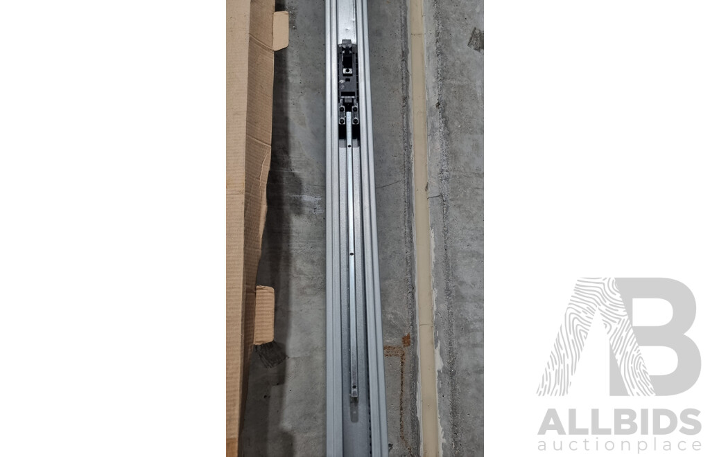 Set of 10 Belt Rails for Roller Doors - 30mm