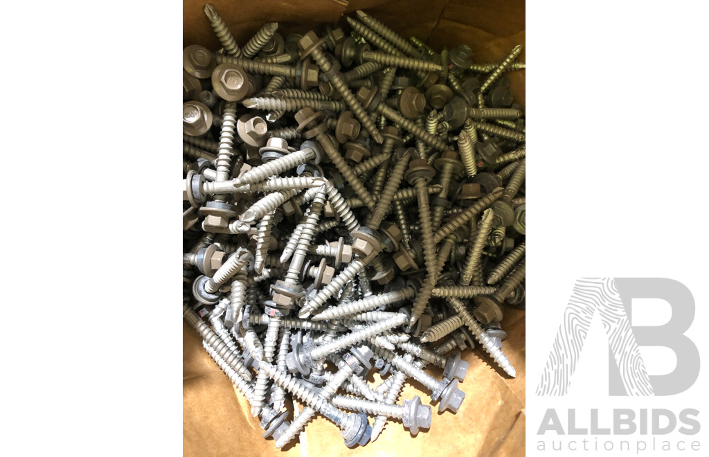 2 Open Boxes of 6.2mm X 50mm Roofing Hex Head Screws