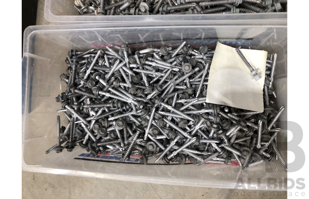5 Containers of 6.2 X 50mm Roofing Hex Head Screws