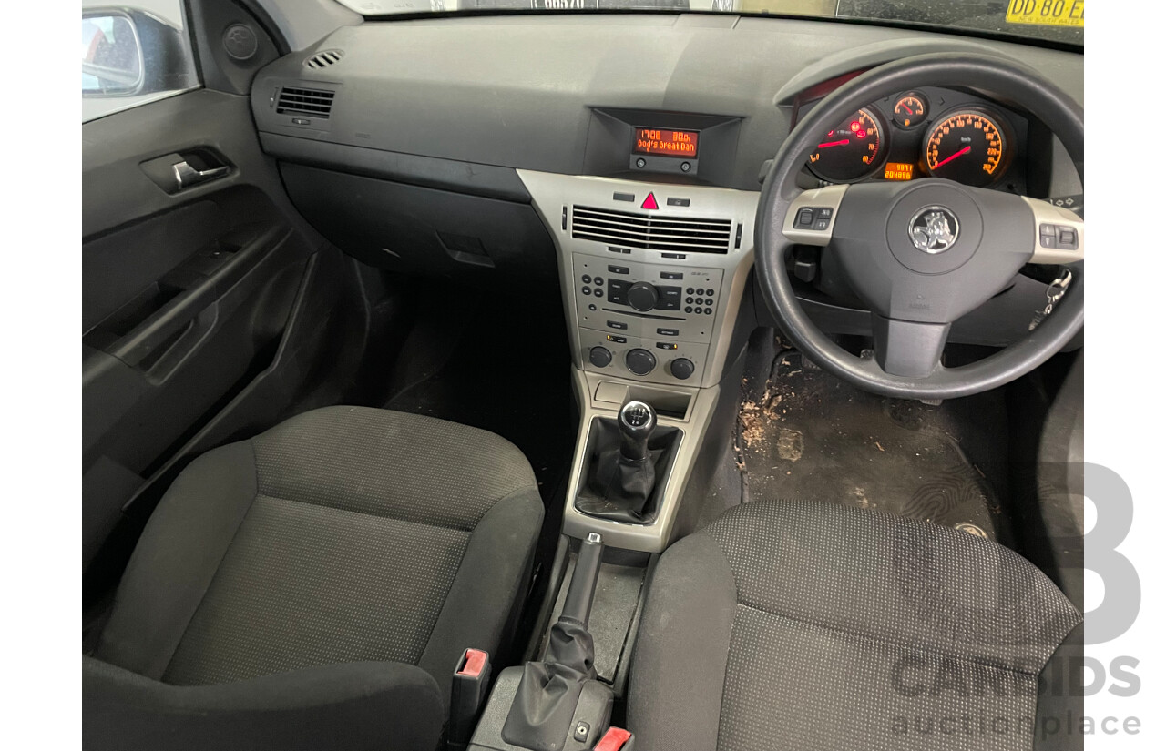 12/07 Holden Astra CD FWD AH MY08 5D Hatchback Black 1.8L