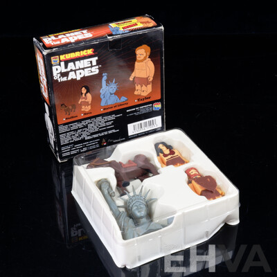 Planet of the Apes Kubrick 100% Taylor & Statue of Liberty Set including Nova & Stallion, Medicom 2000