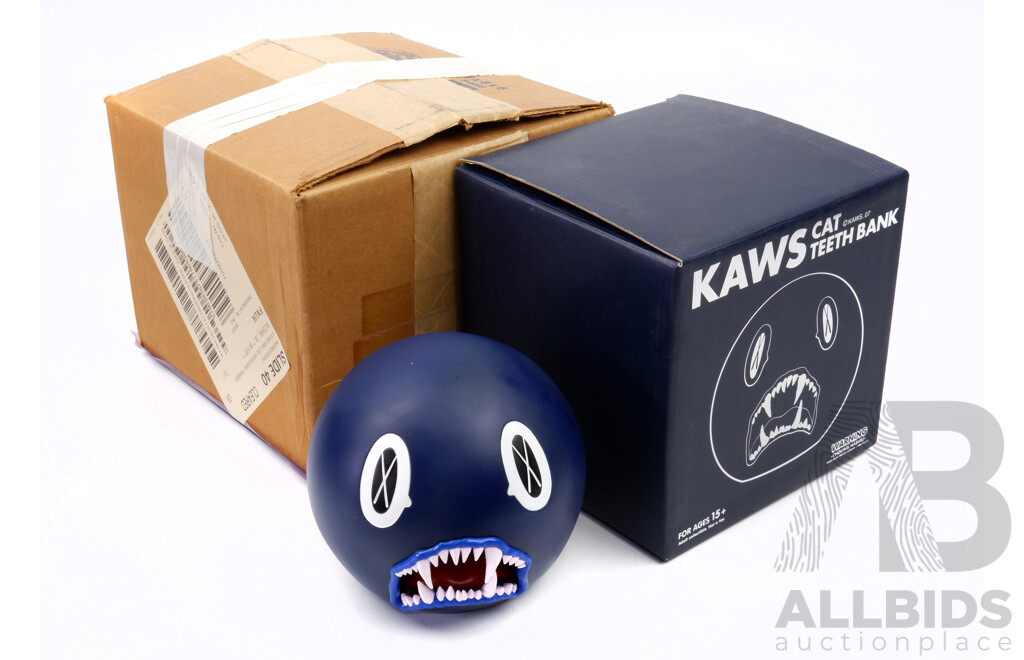 KAWS OriginalFake Cat Teeth Bank (Navy Blue) Medicom 2007