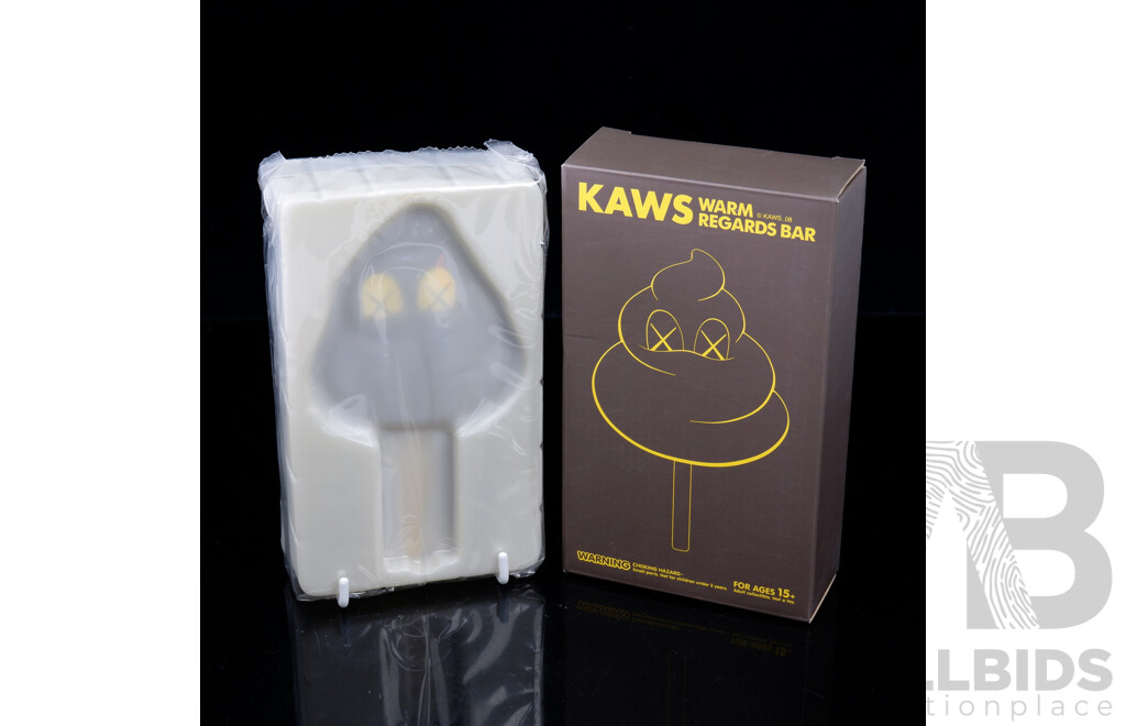 KAWS x OriginalFakeWarm Regards Bar Vinyl Figure (Brown) 2008