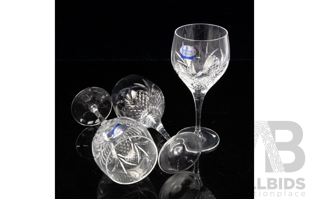 Set Ten Royal Doulton Fine Cut Crystal Wine Glasses with Original Labels