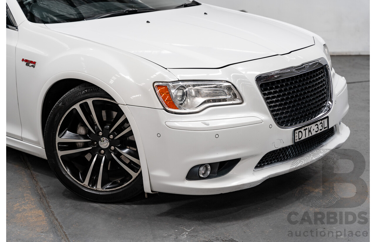 08/2013 Chrysler 300 SRT8 Core RWD 4D Sedan White V8 6.4L