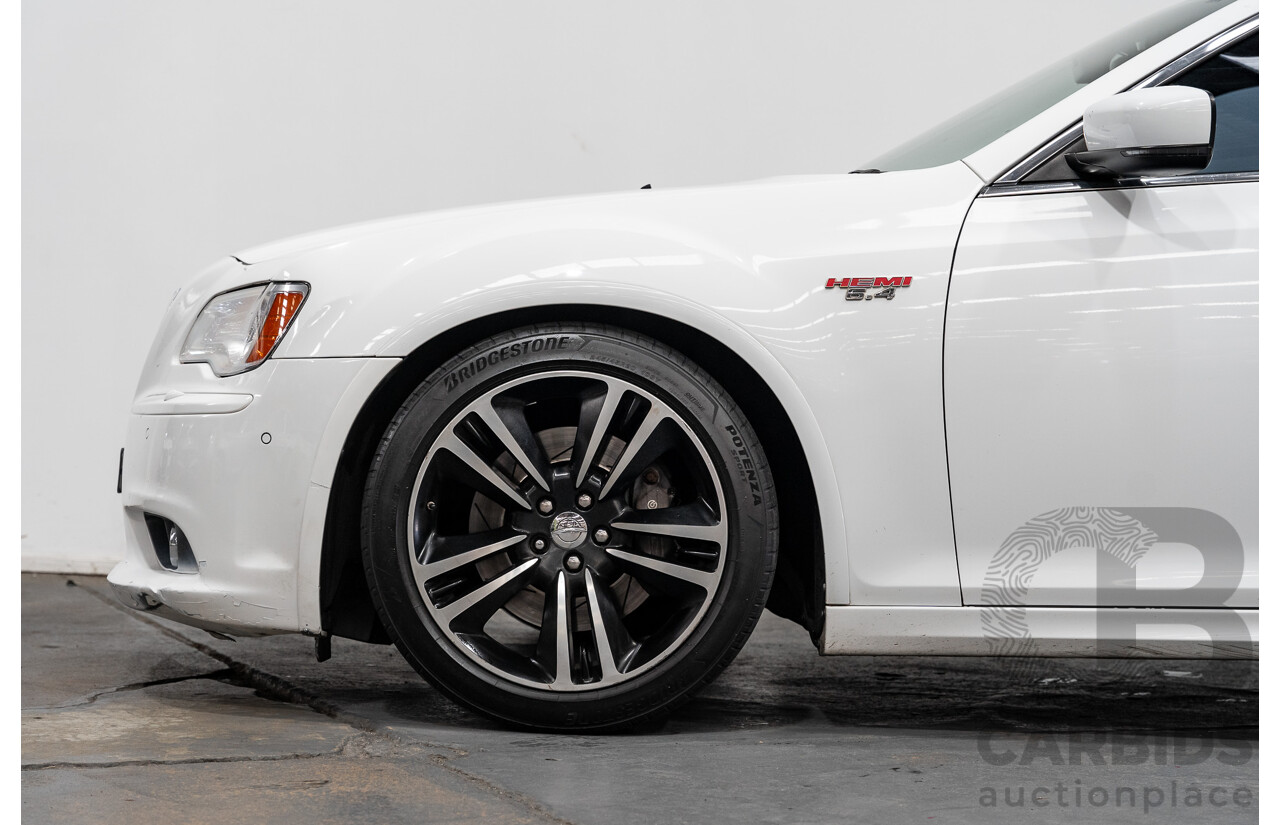 08/2013 Chrysler 300 SRT8 Core RWD 4D Sedan White V8 6.4L