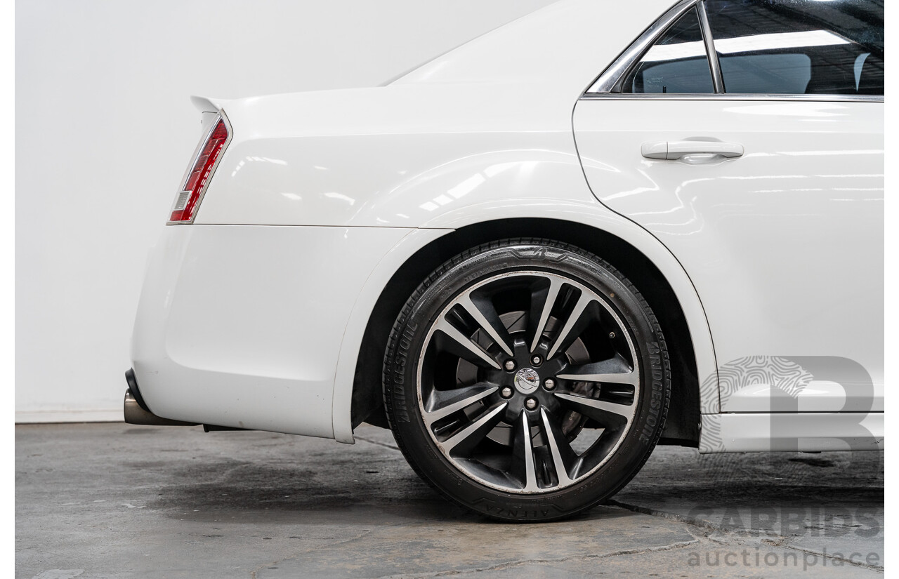 08/2013 Chrysler 300 SRT8 Core RWD 4D Sedan White V8 6.4L