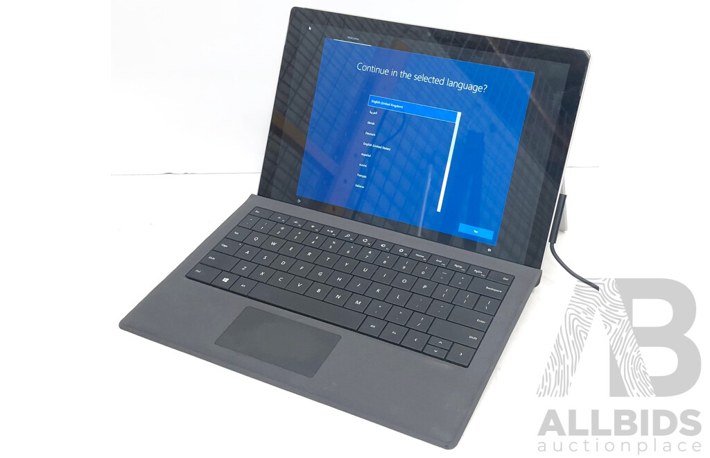 Microsoft (1796) Surface Pro 5 Intel Core i5 (7300U) 2.60GHz-3.50GHz 2-Core CPU 256GB 12.3-Inch Touchscreen Detachable Laptop
