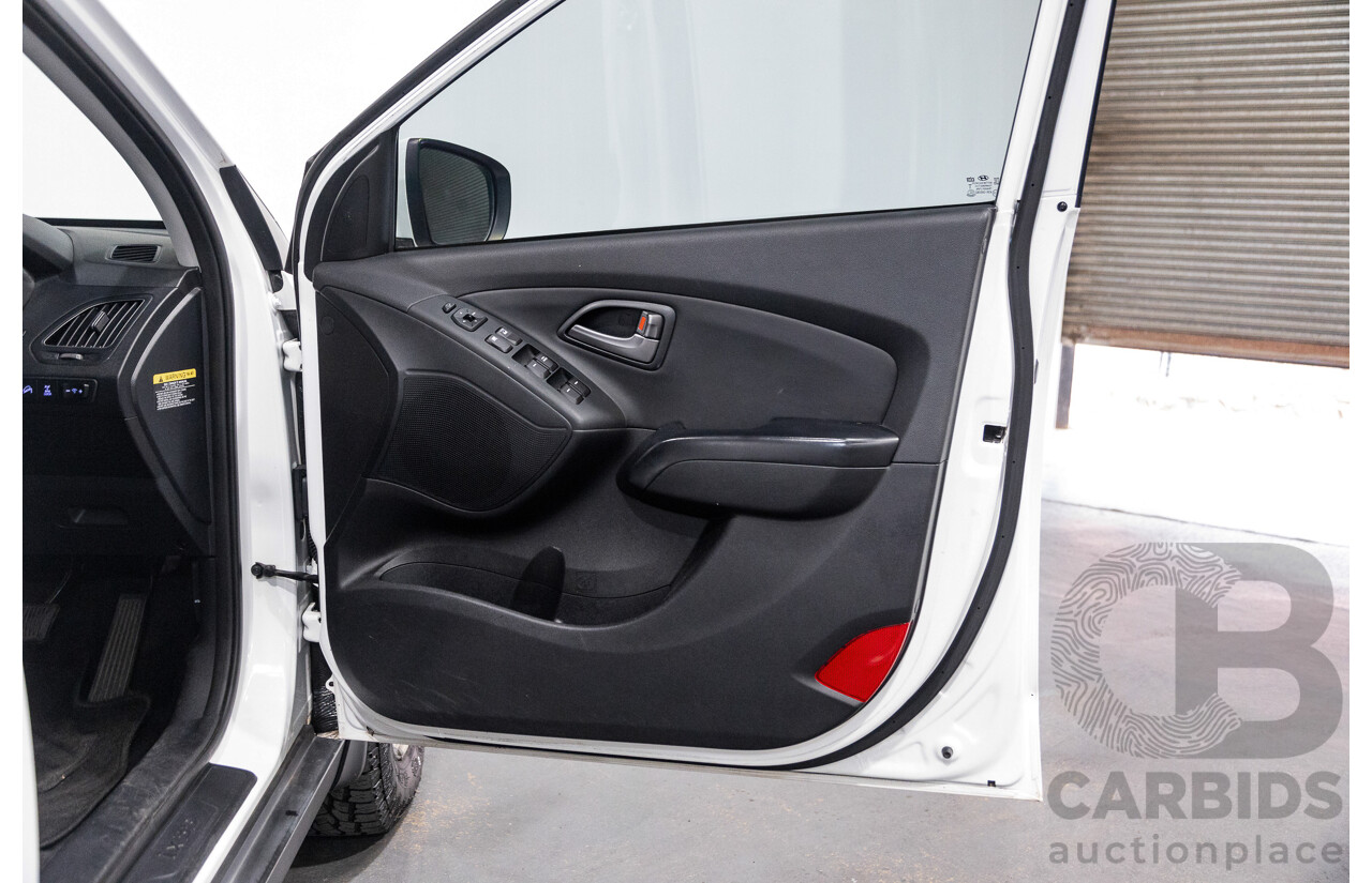 11/2014 Hyundai IX35 Highlander (AWD) LM SERIES II 4D Wagon White Turbo Diesel 2.0L