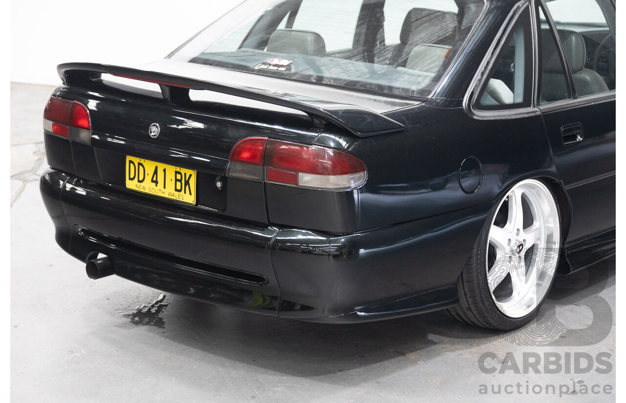 06/1995 Holden HSV VS Senator 215i Build #121 4d Sedan Panther Mica Black V8 LS1 5.7L - Modified