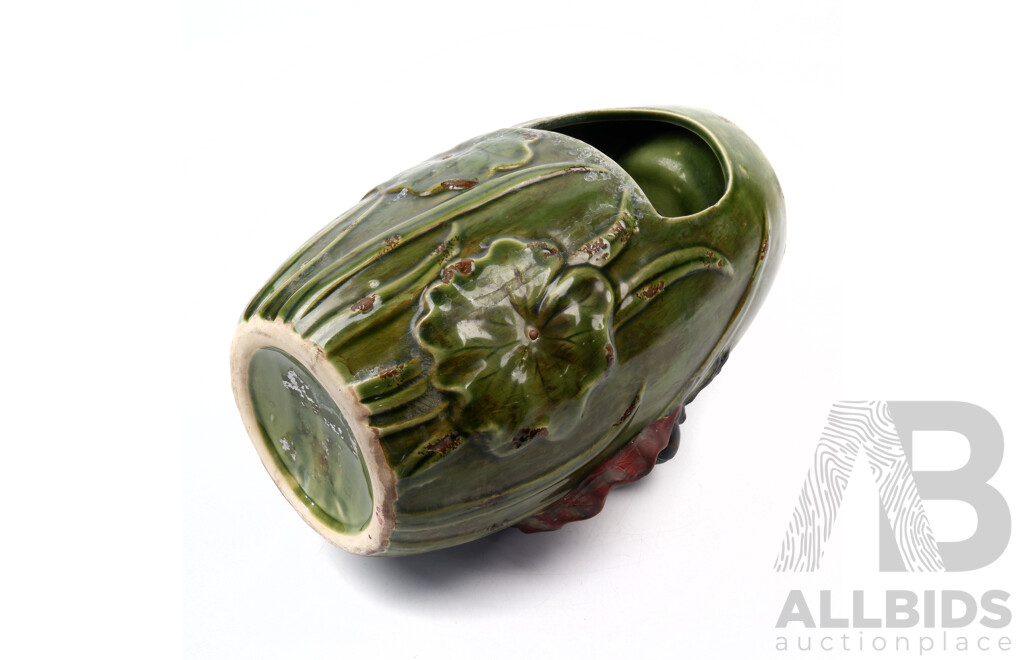 Vintage Majolica Vase with Frogs on Lilypads to Surface