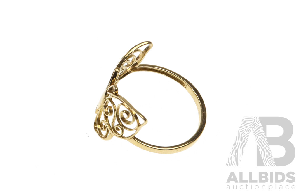 9ct Butterfly Ring, Size N, 1.30 Grams