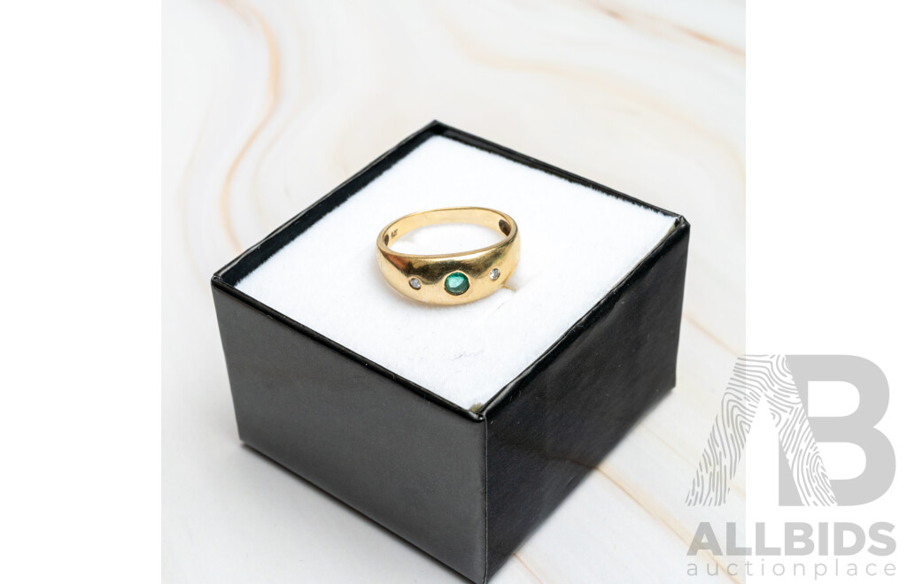 9ct Emerald & Diamond Set Dome Ring, TDW 0.05ct, E 0.10ct, Size M, 2.91 Grams