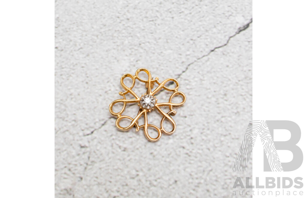 9ct Vintage Diamond Set Quatrefoil Pendant/Brooch, 23mm, 2.82 Grams