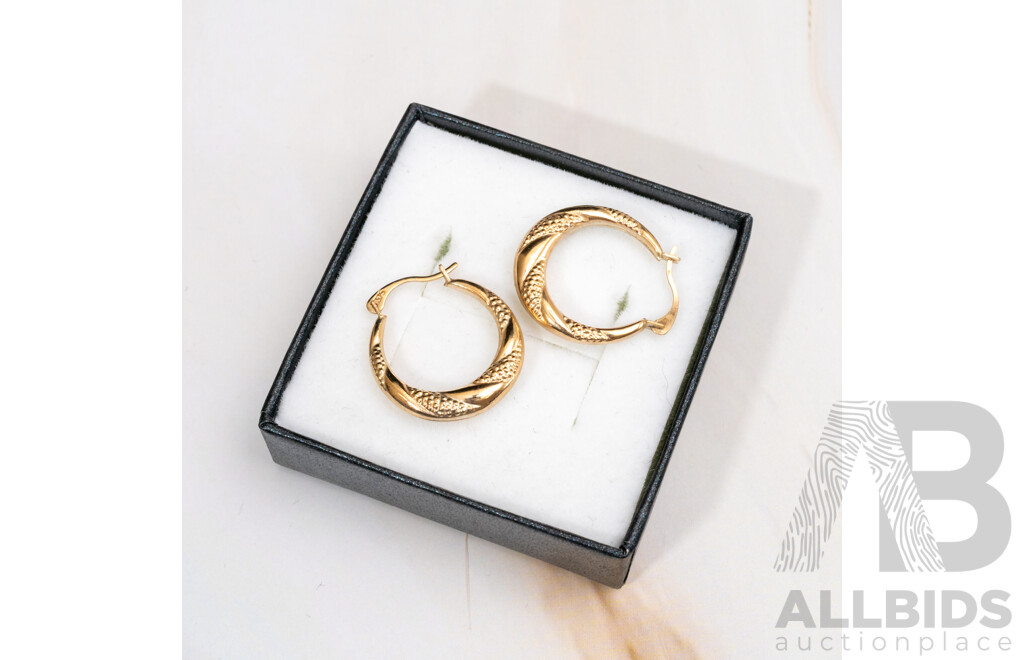 9ct Two Tone Tapered Hoop Earrings, 20mm, 0.74 Grams