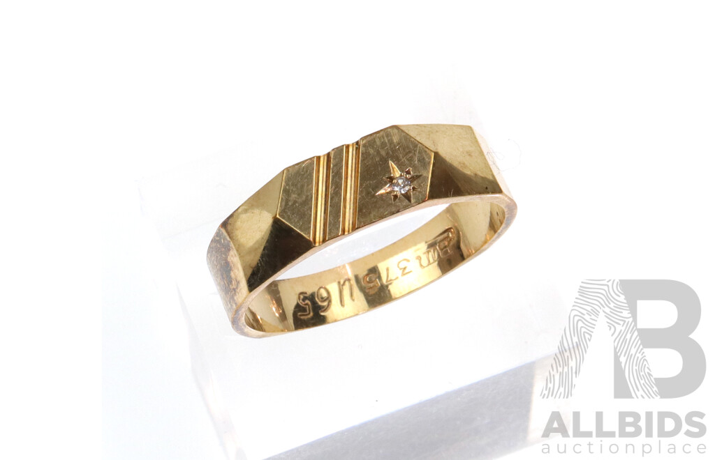 9ct Diamond Set Bevelled Dress Ring Band, Size T, 3.93 Grams