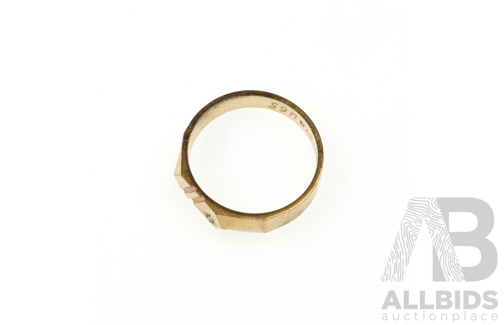 9ct Diamond Set Bevelled Dress Ring Band, Size T, 3.93 Grams