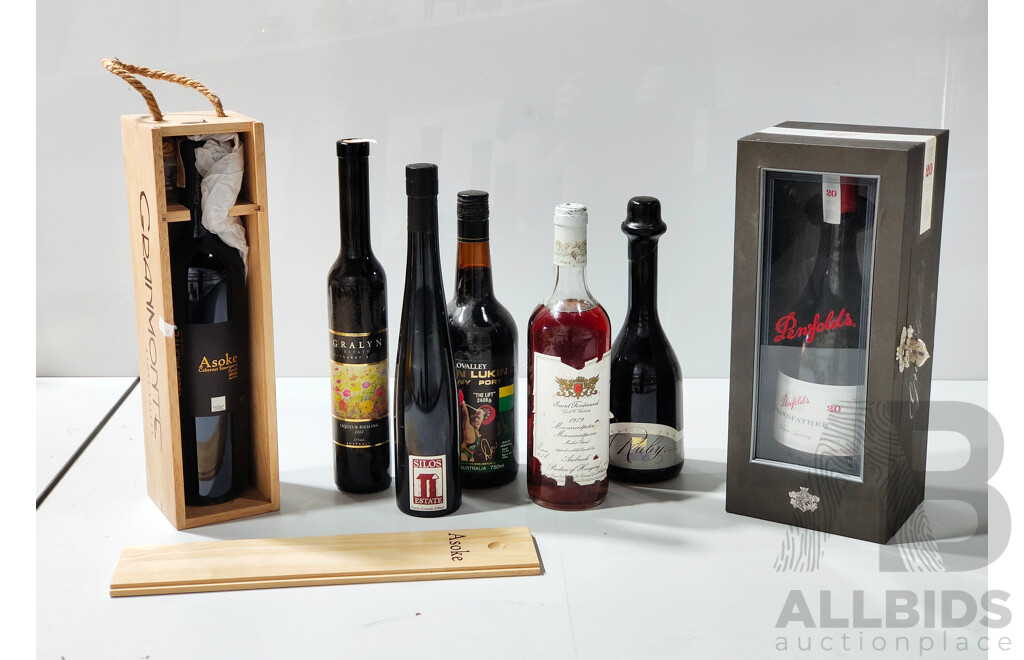 Assorted Lot of Wines and Liqueur