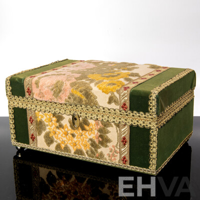 Delightful Vintage Music Box with a Wonderful Collection of Vintage Gold Tone Jewellery
