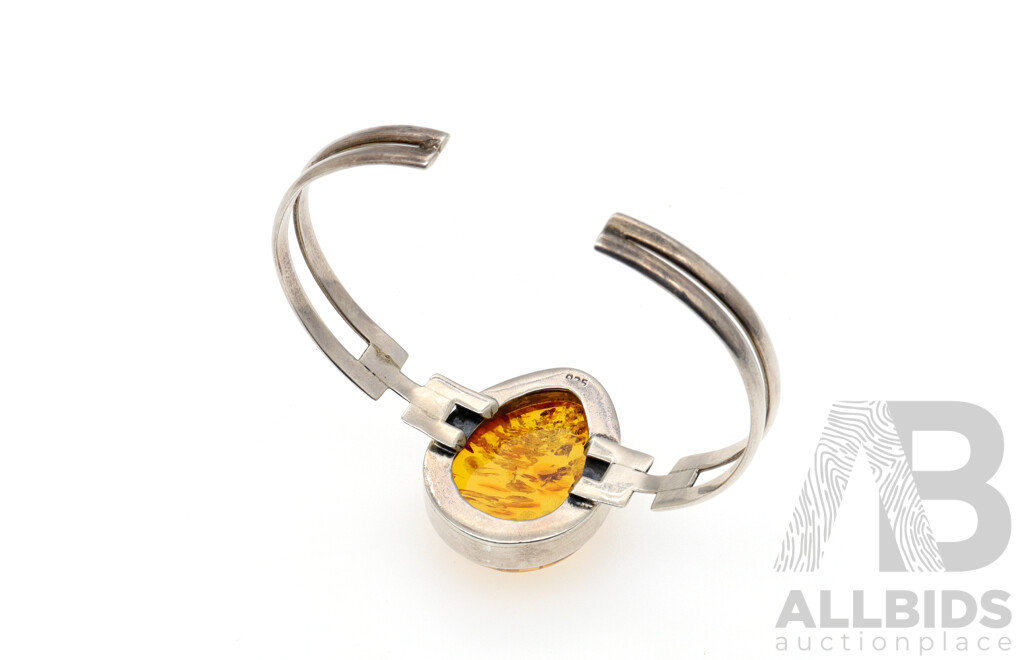 Sterling Silver Vintage Baltic Amber Cabochon Open Cuff Style Bangle, 57mm, 20.02 Grams