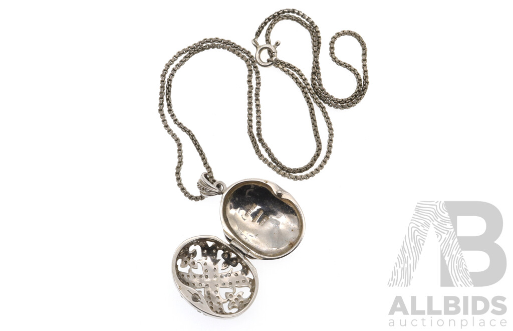 Sterling Silver Diamond Set Art Deco Style Locket TDW 0.40ct on Sterling Silver Box Chain, 50cm, 16.71 Grams