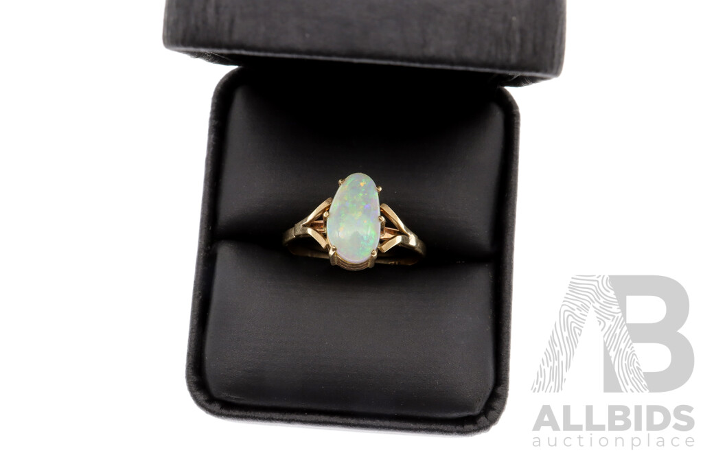 9ct Handmade 2.80ct Crystal Opal Cabochon Ring, Size T, 3.46 Grams